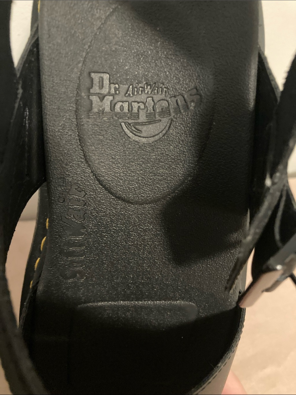 Dr. Martens Voss Quad Hydro Black Leather Platform Sandal 8US 39EU NEW - Picture 9 of 9